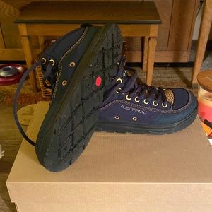 Astral Rassler 2.0 Storm Navy M5.0 W 6 (US)